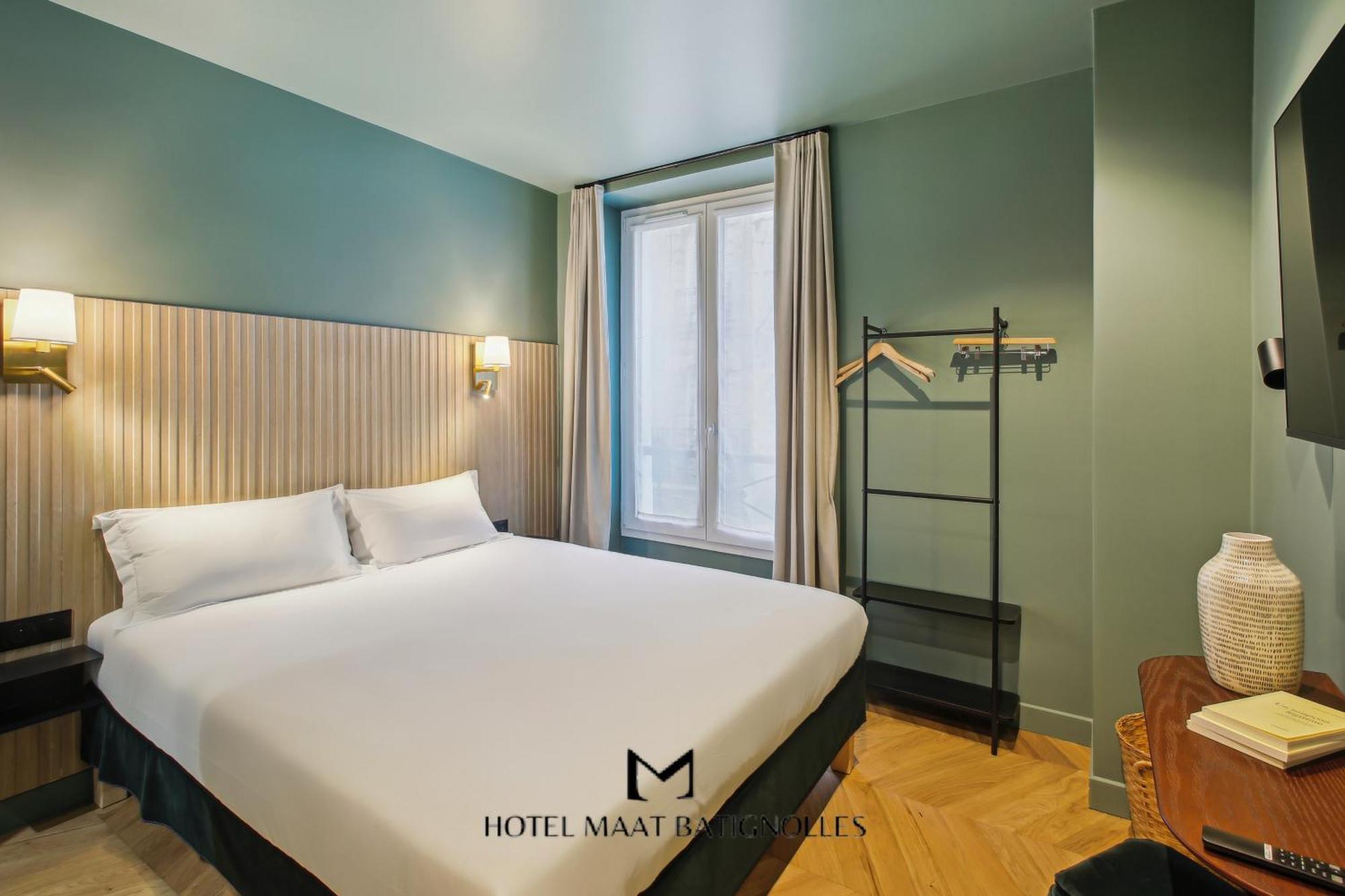 Hotel Maat Batignolles Paris Exterior photo