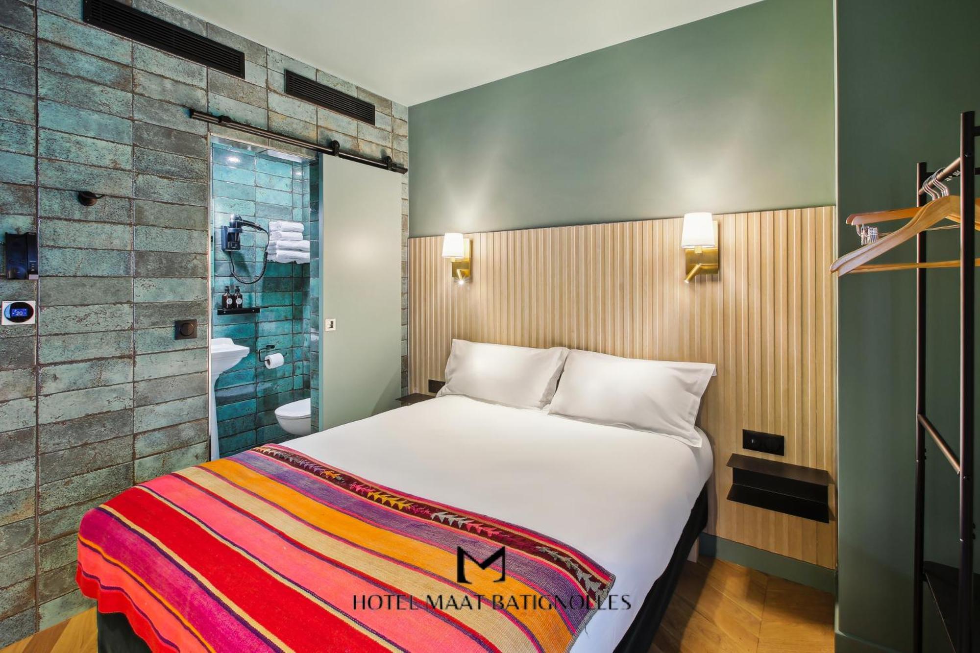 Hotel Maat Batignolles Paris Exterior photo